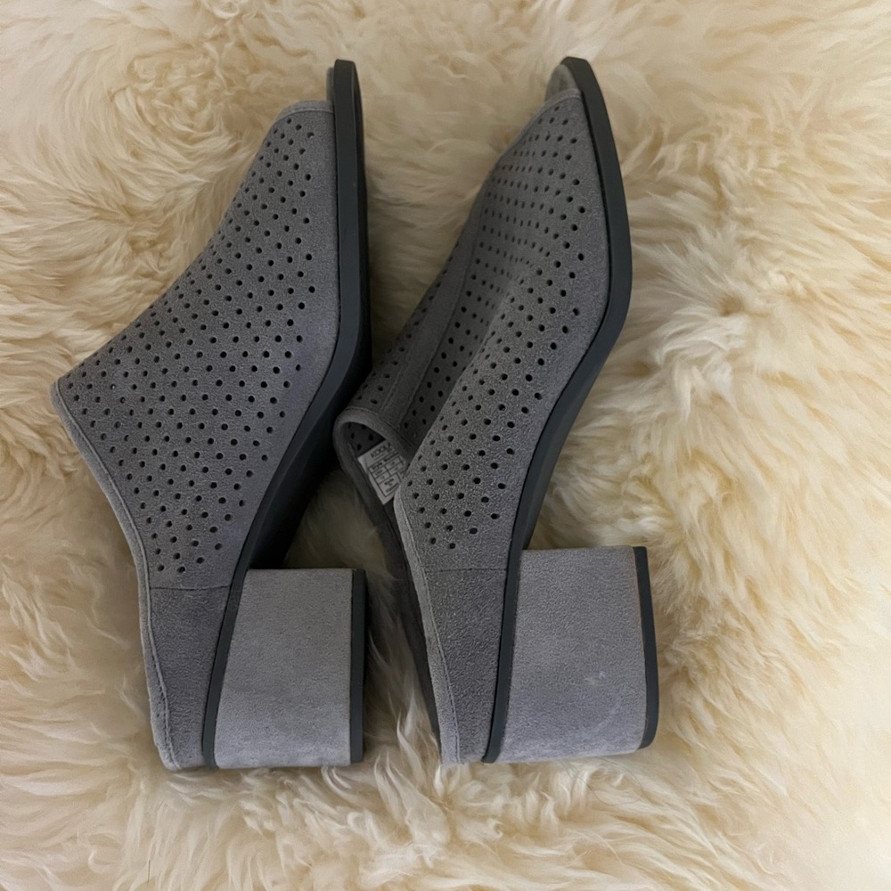 Ugg Koolaburra gray suede heels. Pre-owned condition. Size 12 - Picture 6 of 8